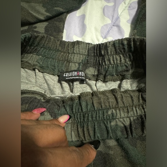 Fashion nova camo joggers size medium - Picture 4 of 6